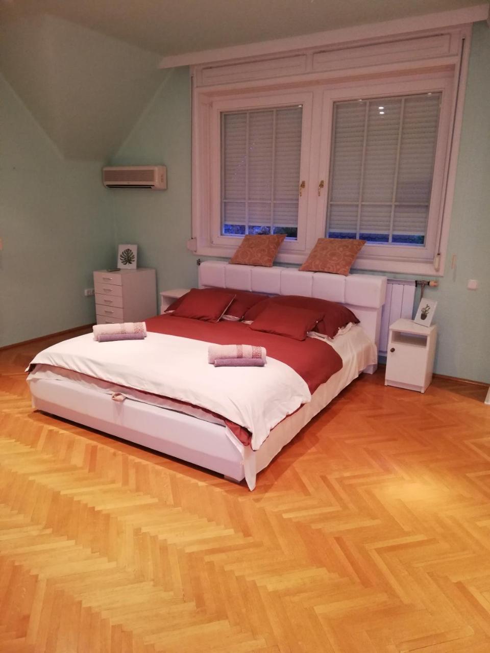 Pero Panzio Bed & Breakfast Debrecen Luaran gambar
