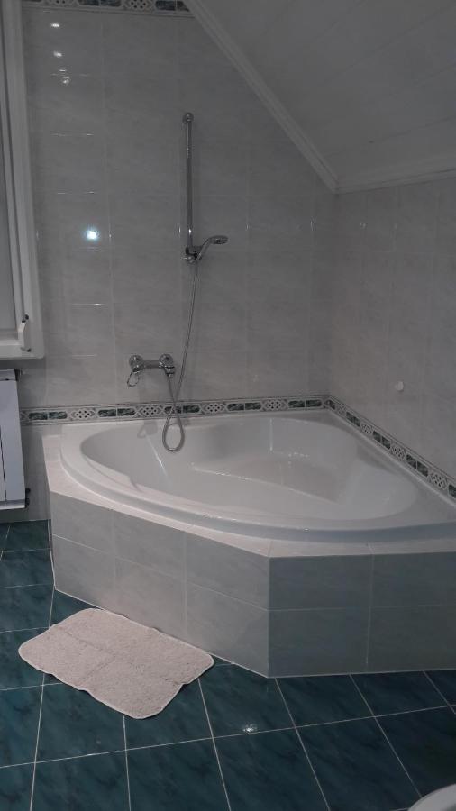 Pero Panzio Bed & Breakfast Debrecen Luaran gambar